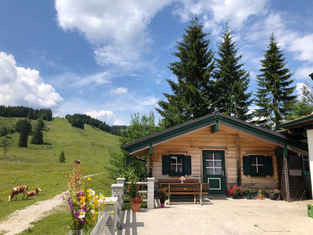 Postalm Lodge im Sommer